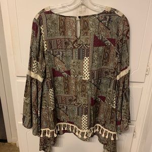 Blouse with Paisley pattern and lace